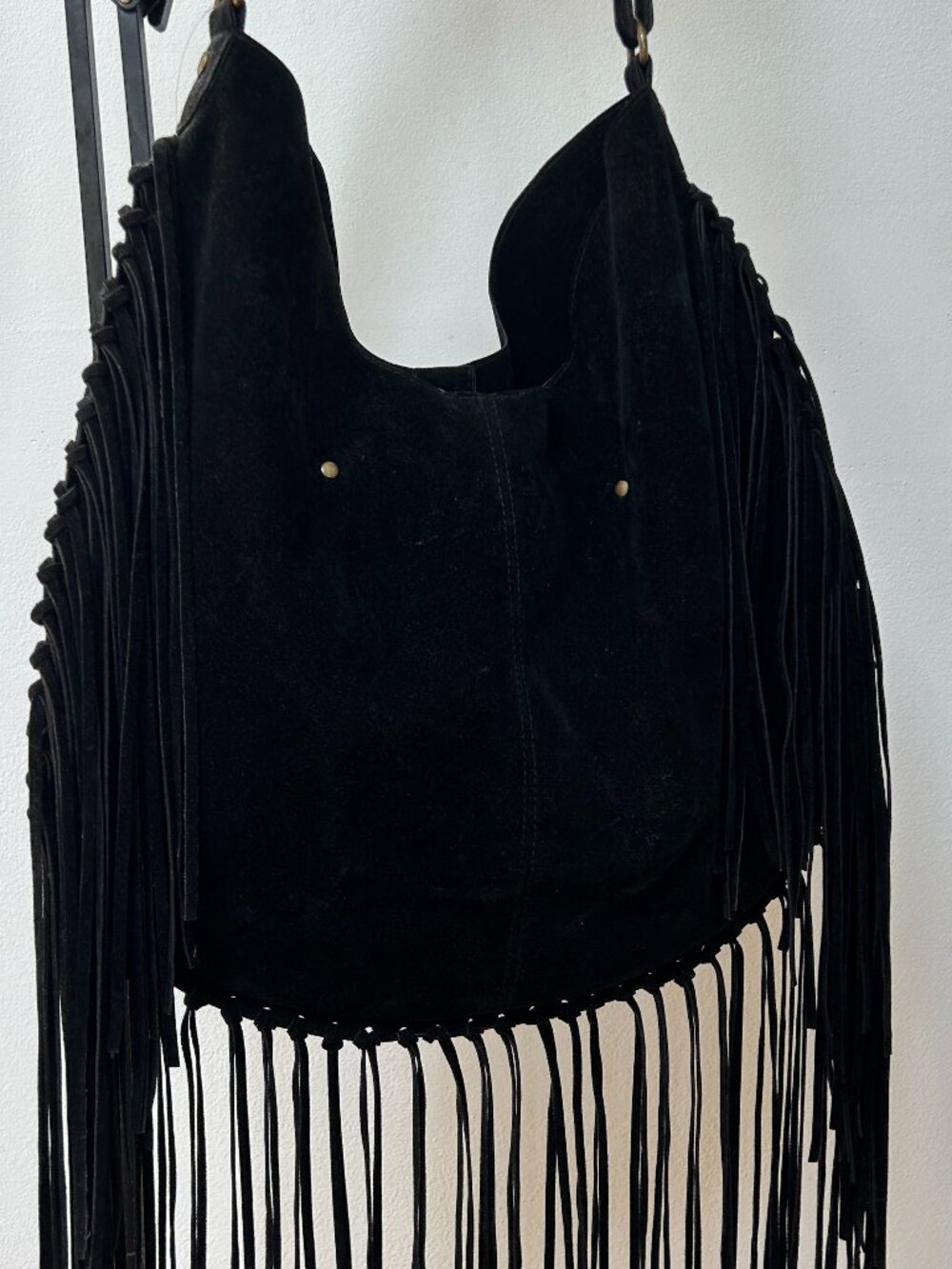 T-SHIRT & JEANS BLACK FAUX SUEDE FRINGE SHOULDER HOBO BAG